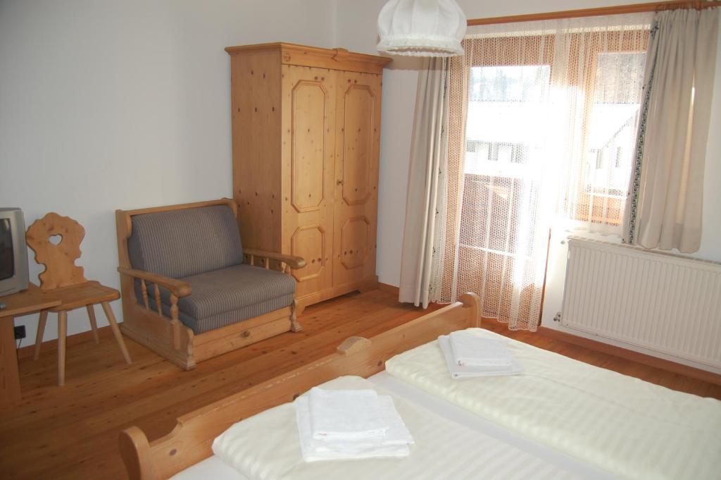 Pension Marienhof Hermagor-Pressegger See Kamer foto